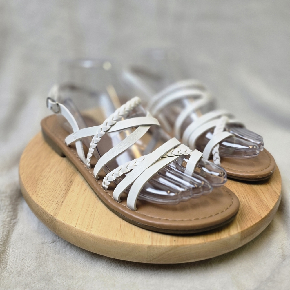 Sonoma Bernese White Flat Sandals Strappy Buckle Size 9/10